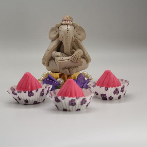 Strawberry Chocolate Modak 1 kg (Approx 80 - 85 pcs)