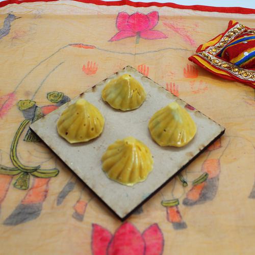 Mango Chocolate Modak 1 kg (Approx 80 - 85 pcs)