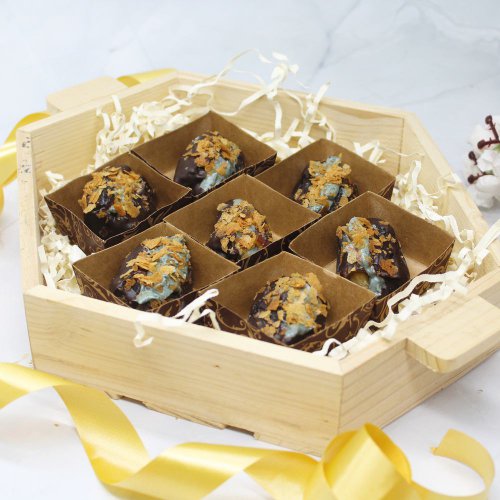 Stuffed Dates (500 g 10 pcs aprox ))